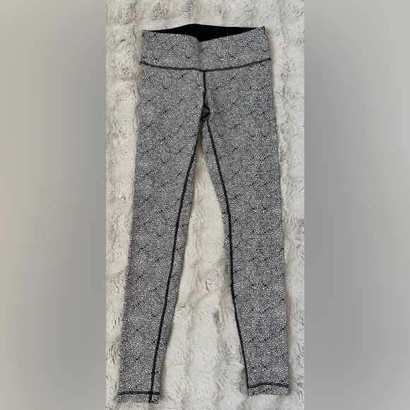 Lululemon dahlia print leggings size 6 - Picture 2 of 5